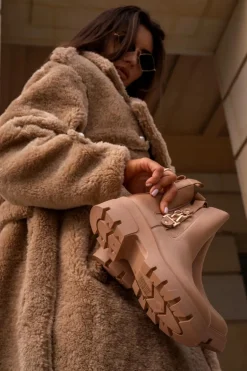 Ocieplane Botki Damskie Eko Skórzane Ze Złotą Ozdobą Beżowe Erivianes