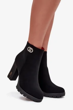 Ocieplane Botki Damskie Na Słupku Z Ozdobnym Detalem Czarne Vessara