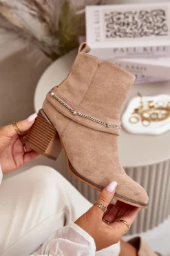 Ocieplane Botki Damskie Na Słupku Z Łańcuszkiem Eko Zamszowe Beżowe Hanalen