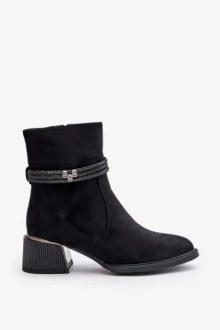 Ocieplane Botki Damskie Na Niskim Obcasie Z Ozdobnymi Paskami D&A MR880-027 Czarne