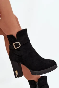 Ocieplane Botki Damskie Na Słupku Z Klamrą Czarne Nolivira