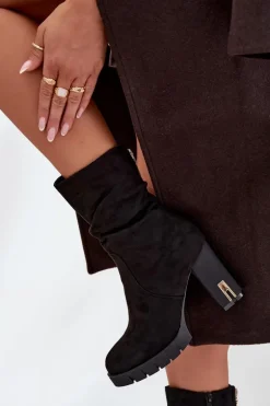 Ocieplane Botki Damskie Na Słupku Ze Złotym Zamkiem I Marszczeniem Czarne Briannae