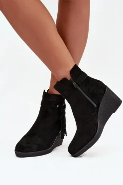 Ocieplane Botki Damskie Na Koturnie Z Frędzlami Czarne Olivarae