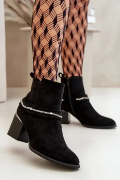 Ocieplane Botki Damskie Na Słupku Z Łańcuszkiem Eko Zamszowe Czarne Hanalen