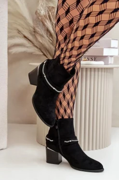 Ocieplane Botki Damskie Na Słupku Z Łańcuszkiem Eko Zamszowe Czarne Hanalen