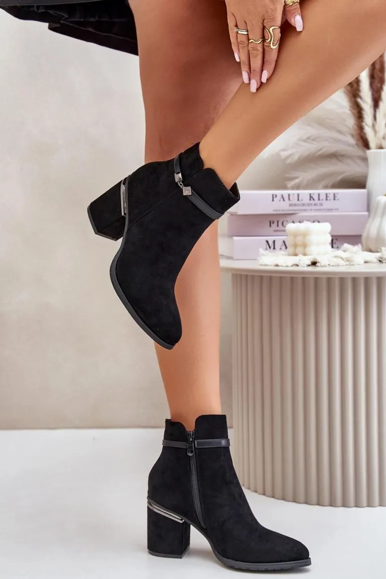 Ocieplane Botki Damskie Na Słupku Z Ozdobnym Paskiem Vinceza 16446 Czarne