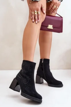 Ocieplane Botki Damskie Na Słupku Ze Zdobieniem D&A MR880-130 Czarne