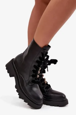 Ocieplane Botki Damskie Z Ozdobnym Sznurowaniem Czarne Elindra