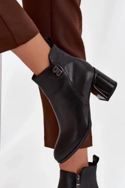 Ocieplane Botki Damskie Z Naturalnej Skóry Na Słupku Czarne Jovelle