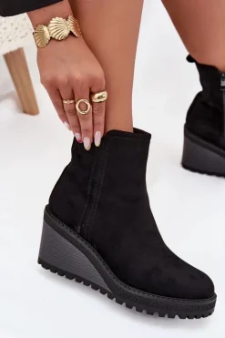 Ocieplane Botki Na Koturnie Z Eko Zamszu Czarne Mavona