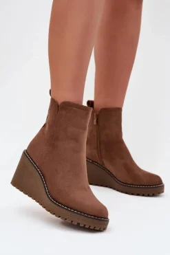 Ocieplane Botki Na Koturnie Z Eko Zamszu Brązowe Mavona