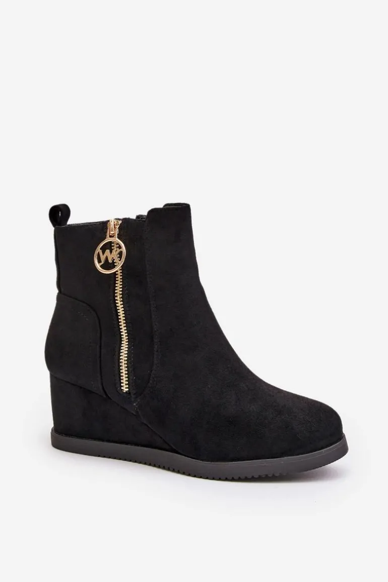 Ocieplane Botki Na Koturnie Z Ozdobnym Zamkiem Eko Zamszowe Czarne Leretha