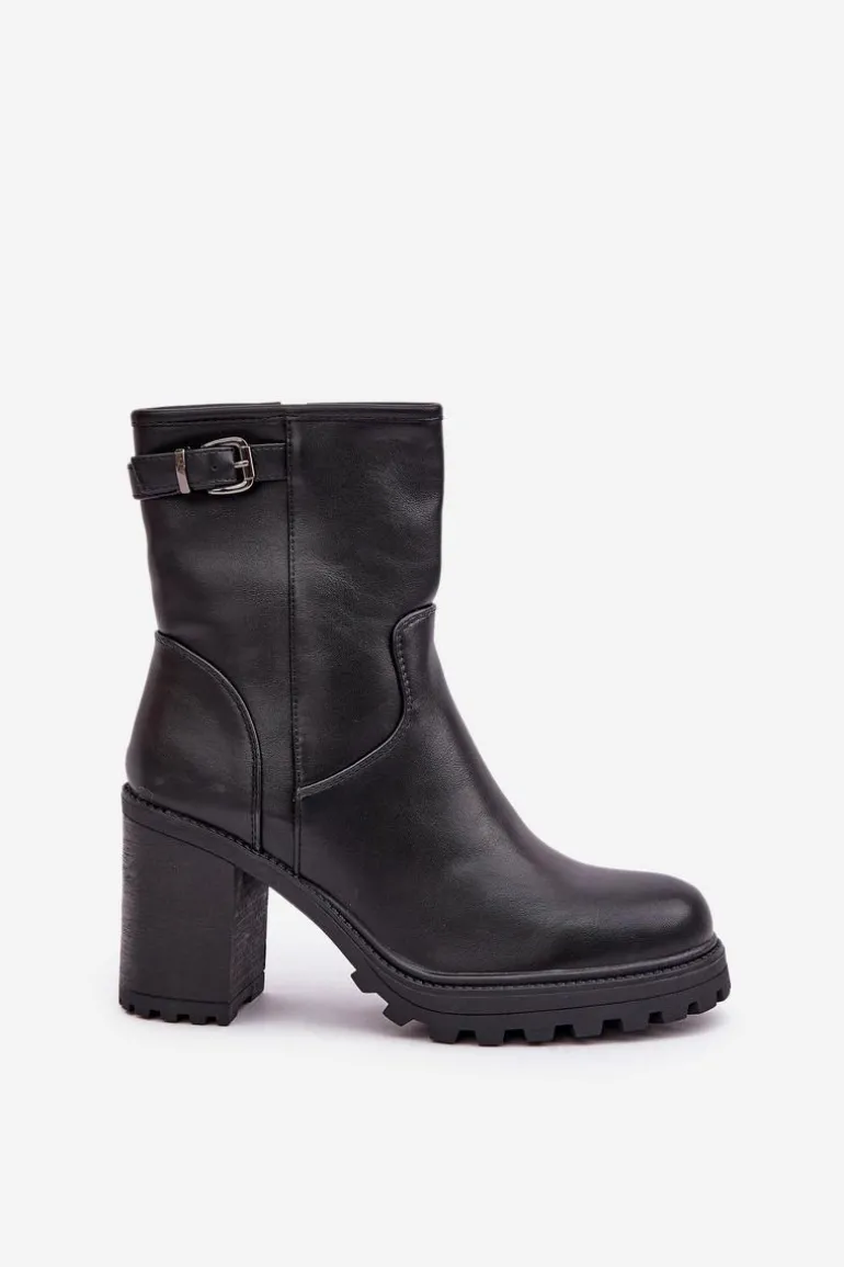 Ocieplane Botki Na Słupku Z Klamrą Czarne Selavia