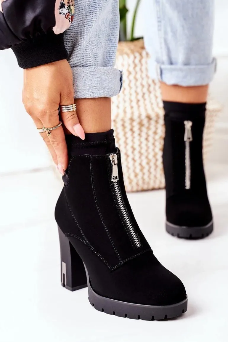Ocieplane Botki Na Słupku Czarne Wonder Woman