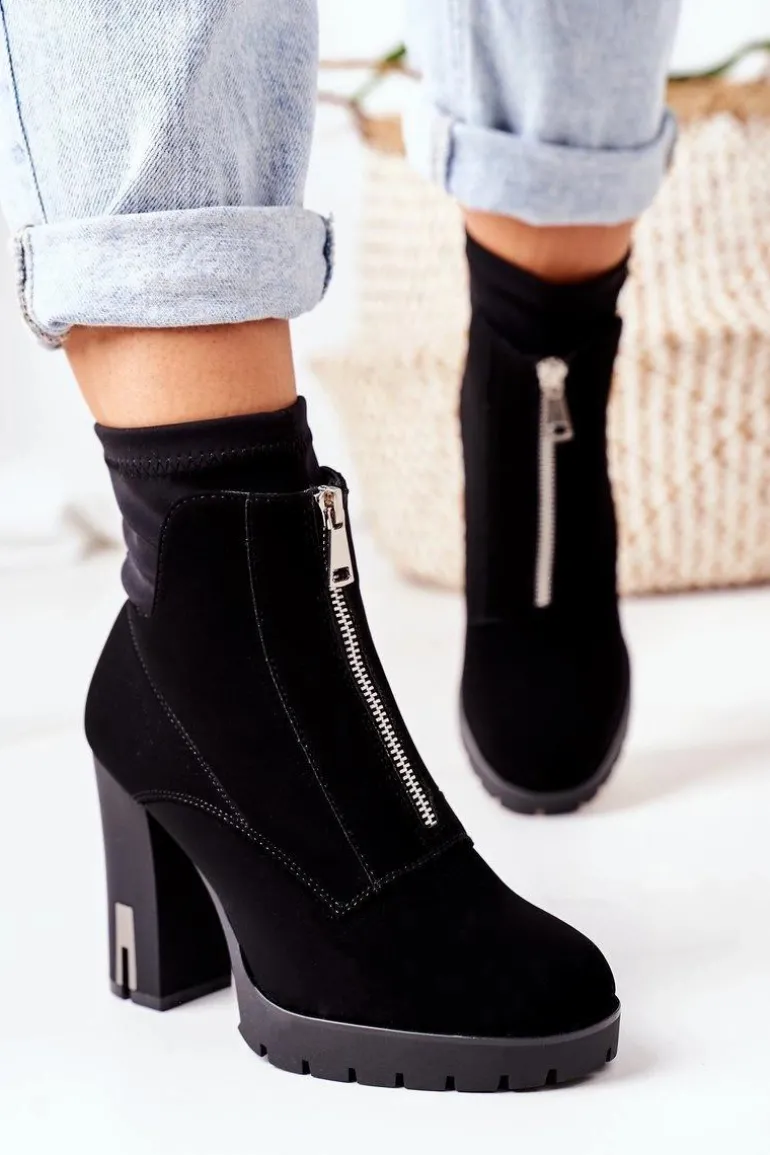 Ocieplane Botki Na Słupku Czarne Wonder Woman