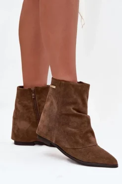 Ocieplane Botki Na Ukrytym Koturnie Z Wywiniętą Cholewką Eko Zamszowe Brązowe Tavella