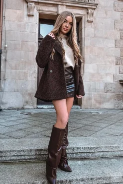 Ocieplane Kozaki Damskie Z Wywiniętą Cholewką Na Słupku Czekoladowe Elivira