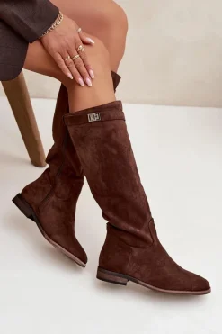 Ocieplane Kozaki Damskie Na Płaskim Obcasie Z Paskiem I Srebrnym Detalem Brązowe Geraline