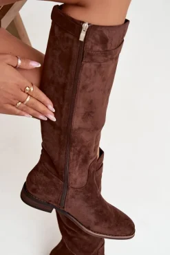 Ocieplane Kozaki Damskie Na Płaskim Obcasie Z Paskiem I Srebrnym Detalem Brązowe Geraline