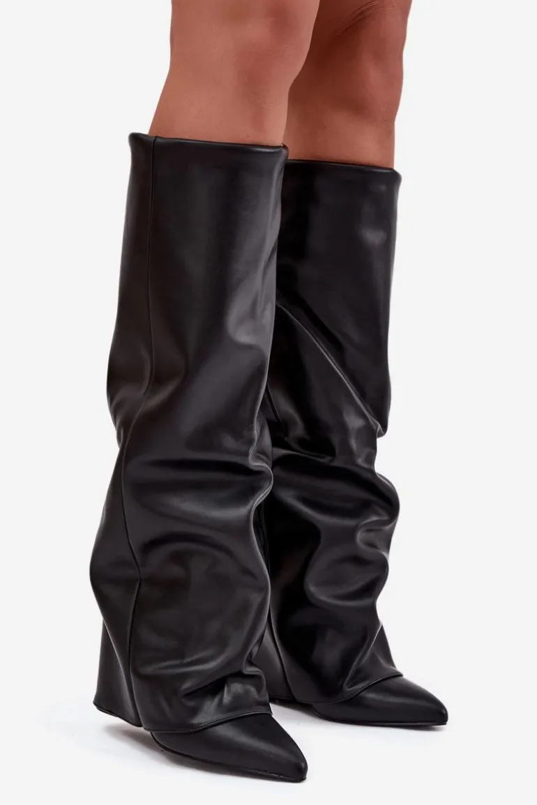 Ocieplane Kozaki Damskie Z Wywiniętą Cholewką Na Słupku Czarne Elivira