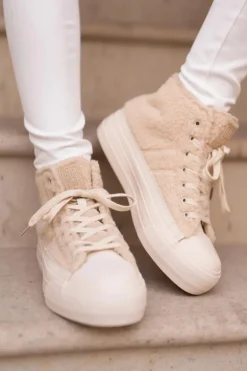 Ocieplane Trampki Damskie Z Futerkiem Typu Baranek Big Star OO274A444 Beżowe