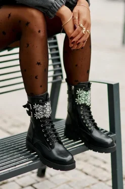 Ocieplane Workery Botki Z Ozdobnym Paskiem I Klamrami Czarne Viveria