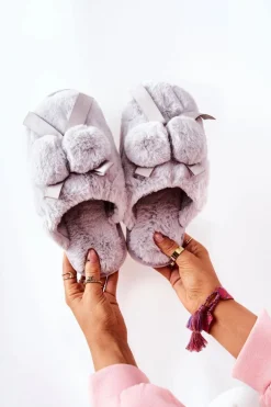 Papcie Futrzane Z Pomponami Szare Pamppy