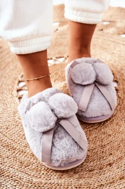 Papcie Futrzane Z Pomponami Szare Pamppy