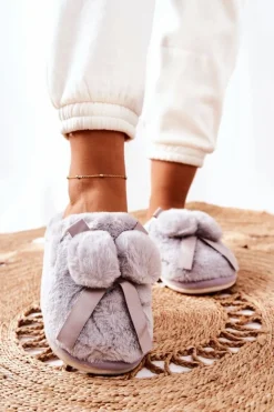 Papcie Futrzane Z Pomponami Szare Pamppy