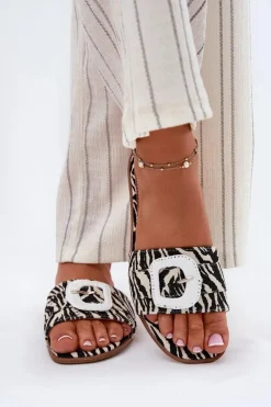 Płaskie Klapki Damskie Z Ozdobną Klamrą Zebra Clariola