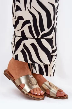 Płaskie Klapki Damskie Z Ozdobnym Detalem Złote Oferry