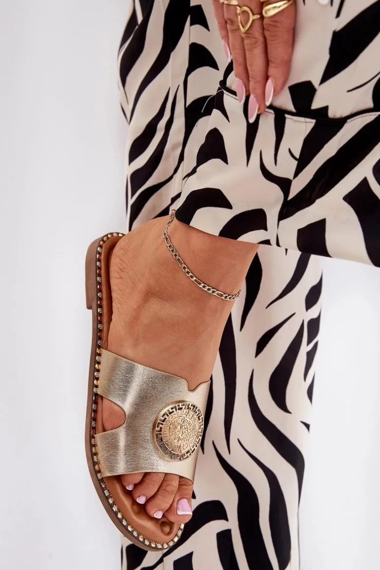 Płaskie Klapki Damskie Z Ozdobnym Detalem Złote Oferry