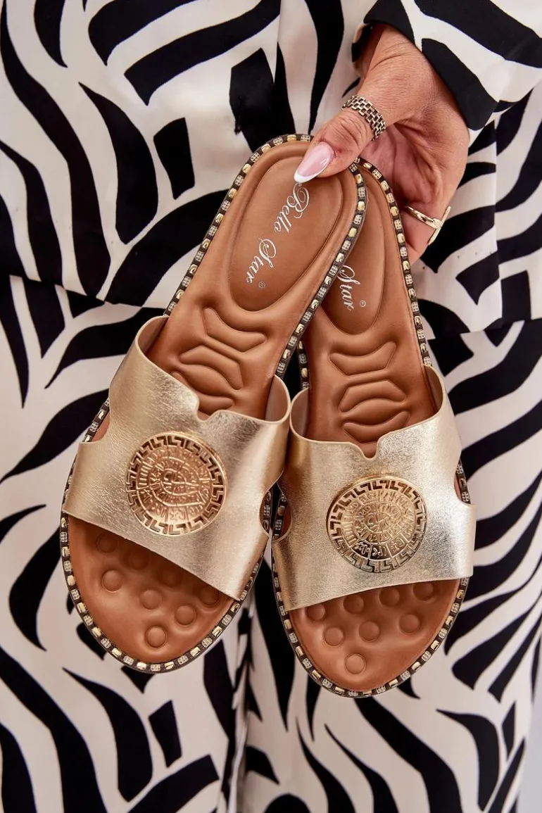 Płaskie Klapki Damskie Z Ozdobnym Detalem Złote Oferry