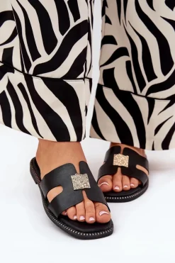 Płaskie Klapki Z Wycięciami I Ozdobą Czarne Bohalis