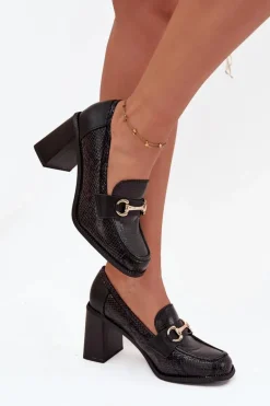 Półbuty Damskie Na Słupku Z Tłoczeniem I Złotym Detalem Czarne Novella