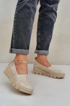 Półbuty Damskie Z Ażurowym Wzorem Na Koturnie Złote Lisvia