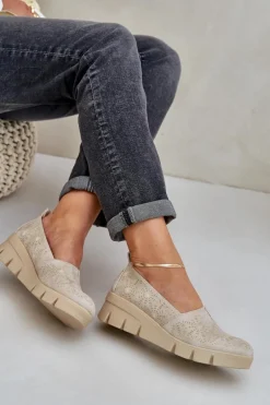 Półbuty Damskie Z Ażurowym Wzorem Na Koturnie Złote Lisvia