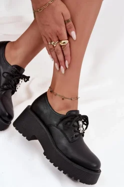 Półbuty Damskie Z Przypinką Eko Skórzane Czarne Laurea