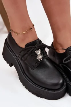 Półbuty Damskie Z Przypinką Eko Skórzane Czarne Laurea