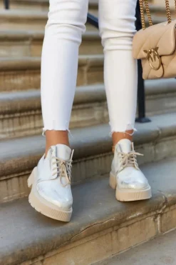 Półbuty Na Masywnej Podeszwie Nicole 2701/004 Biało-Złote