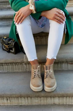 Półbuty Na Masywnej Podeszwie Nicole 2701/060 Beżowe