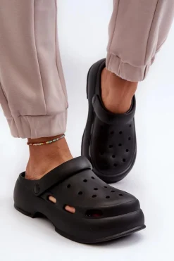 Piankowe Klapki Damskie Na Masywnej Podeszwie Czarne Danollia