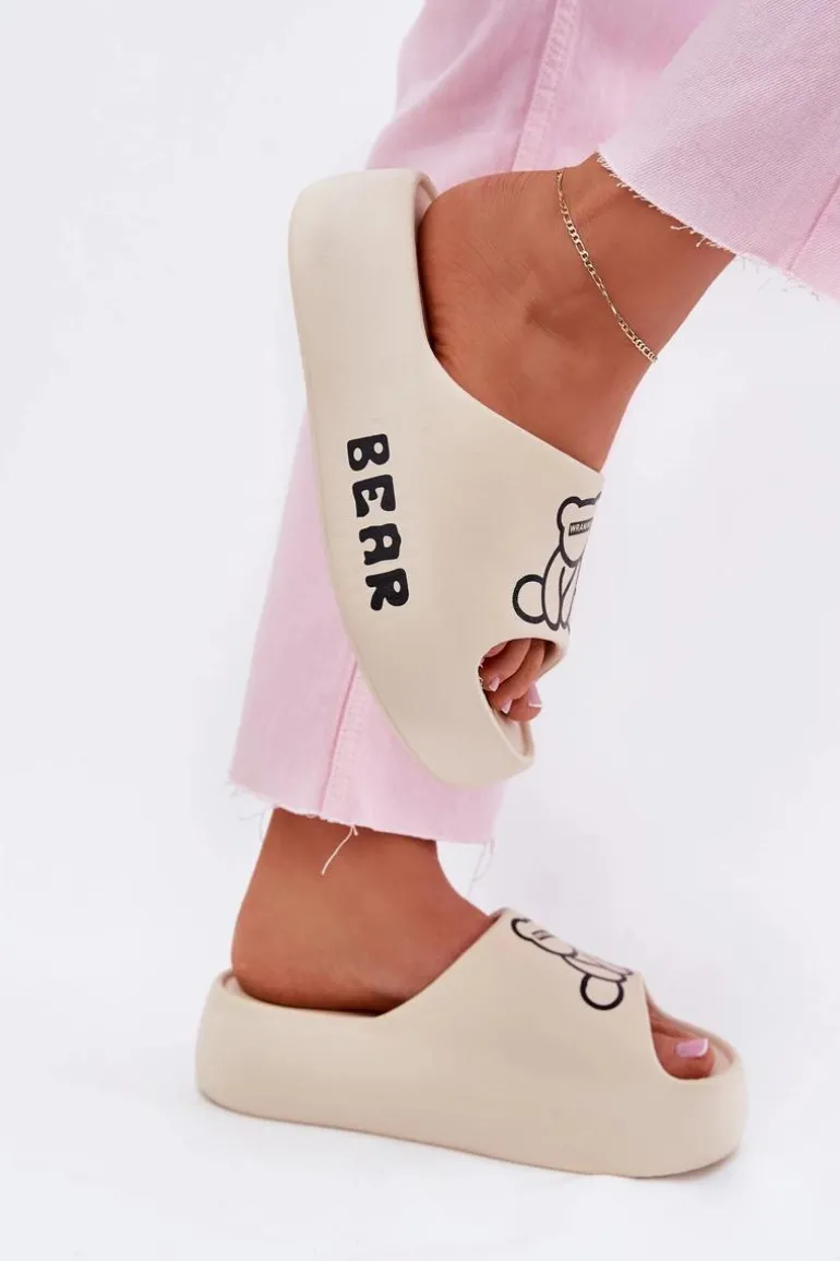 Piankowe Klapki Damskie Na Masywnej Podeszwie Z Misiem Jasnobeżowe Lamira