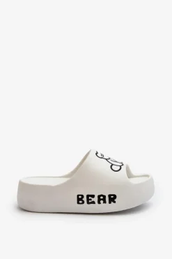 Piankowe Klapki Damskie Na Masywnej Podeszwie Z Misiem Białe Lamira