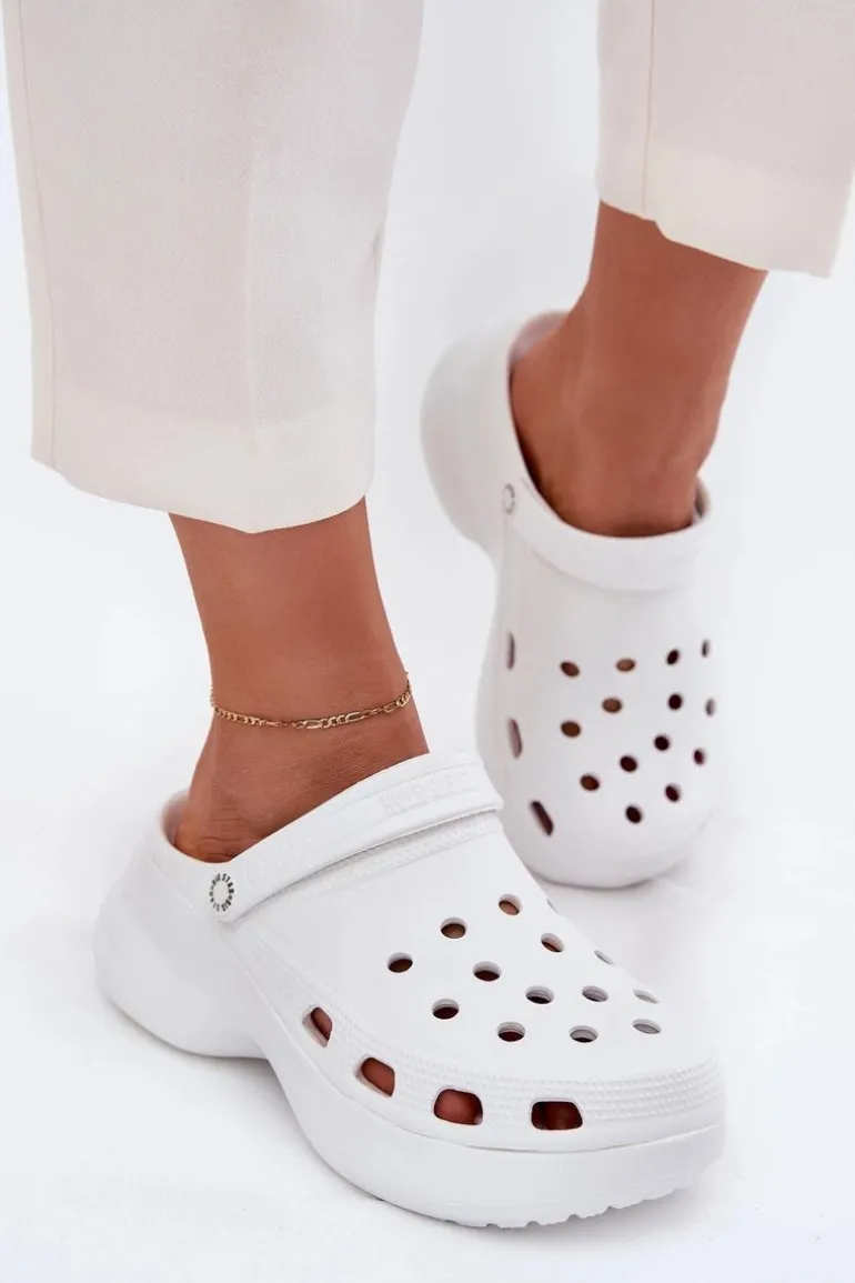 Piankowe Klapki Damskie Na Masywnej Podeszwie Big Star RR274A119 Białe