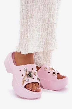 Piankowe Klapki Damskie Na Masywnej Platformie Ze Złotymi Przypinkami Różowe Ivoriel