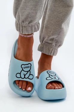 Piankowe Klapki Damskie Na Masywnej Podeszwie Z Misiem Niebieskie Lamira