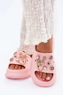 Piankowe Klapki Damskie Ze Złotymi Przypinkami Różowe Hortiana