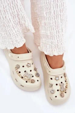 Piankowe Klapki Damskie Z Przypinkami Beżowe Linaviela