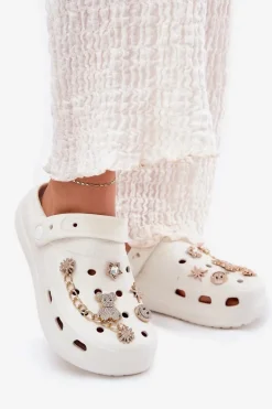 Piankowe Klapki Damskie Z Przypinkami Białe Linaviela